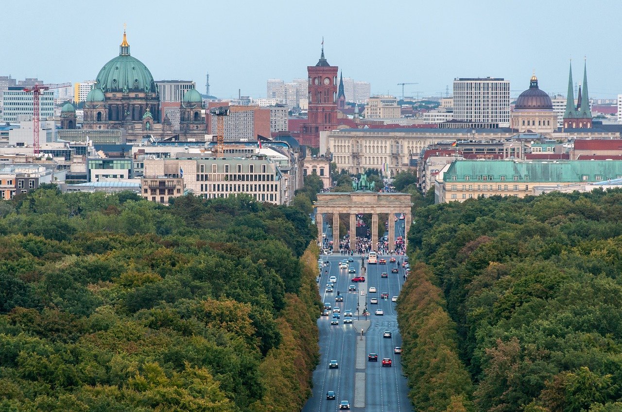 Berlin's Flea Markets: Treasures Amidst Vintage Finds